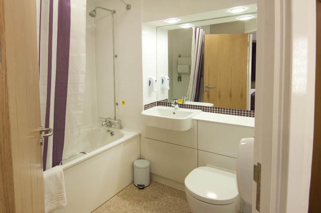 Premier Inn Derry / Londonderry Bilik gambar